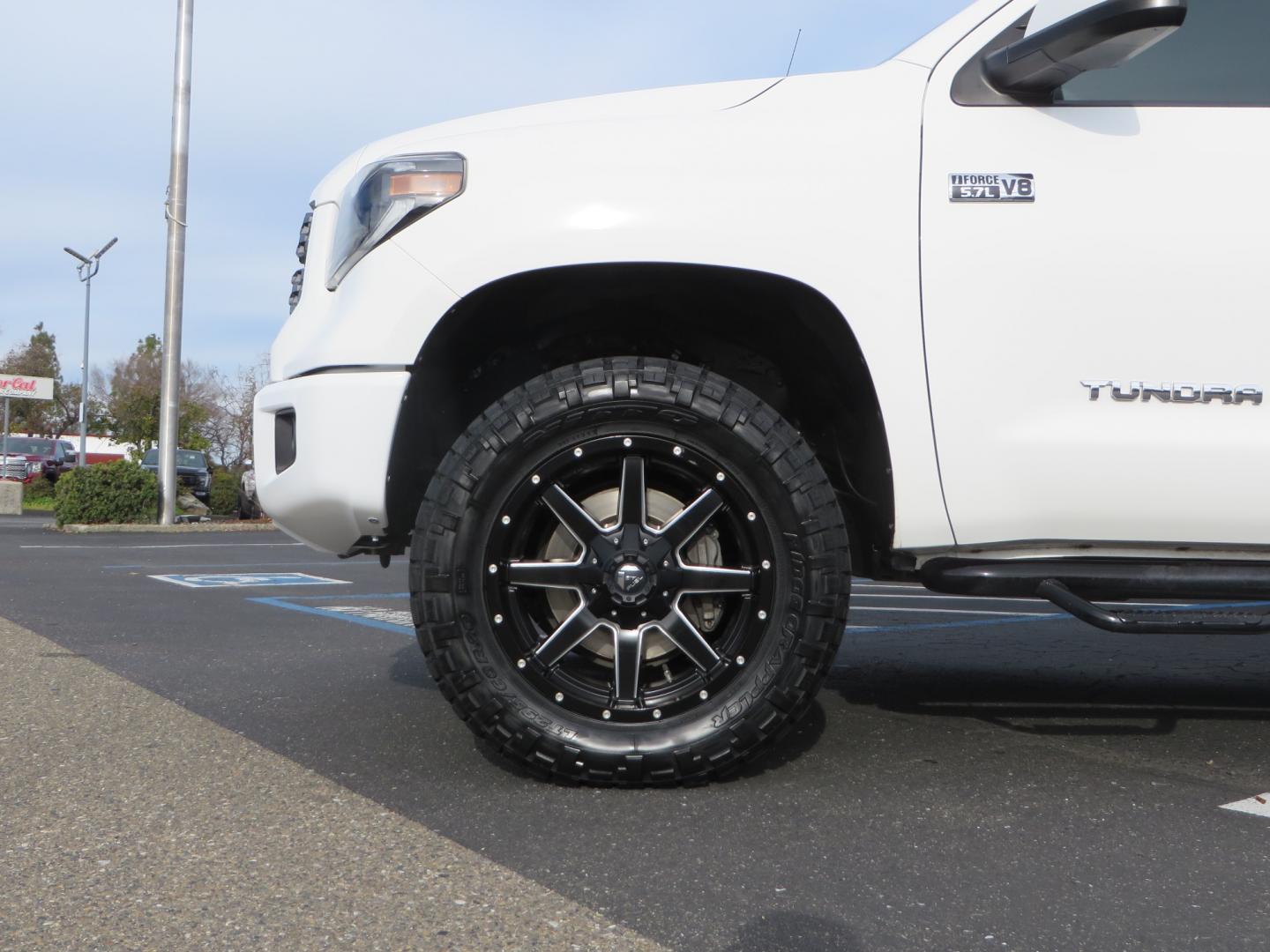 2019 White /BLACK Toyota Tundra SR5 5.7L V8 CrewMax 4WD (5TFDY5F19KX) with an 5.7L V8 DOHC 32V engine, 6A transmission, located at 2630 Grass Valley Highway, Auburn, CA, 95603, (530) 508-5100, 38.937893, -121.095482 - Clean leveled Tundra with 20" Fuel Maverick wheels, Nitto Ridge Grappler tires, N-Fab running boards, Snug Top camper shell with Yakima racks. - Photo#8